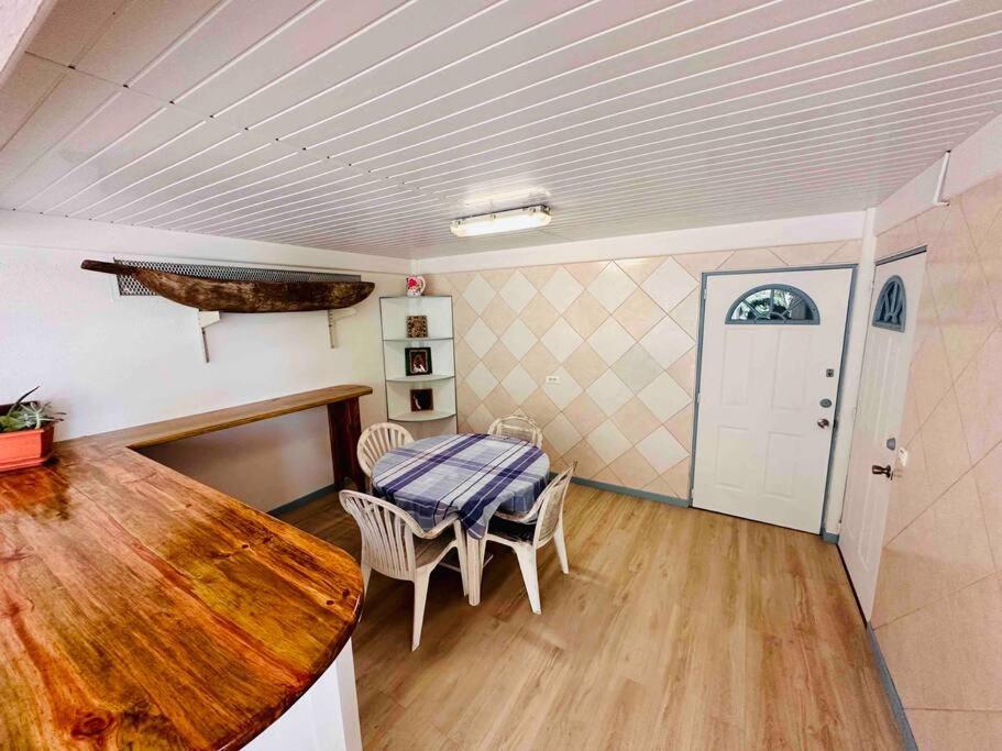 Meri Lodge Huahine Fare Kültér fotó