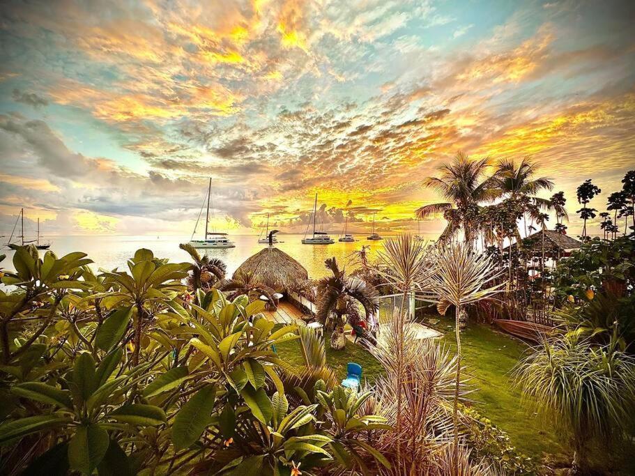 Meri Lodge Huahine Fare Kültér fotó