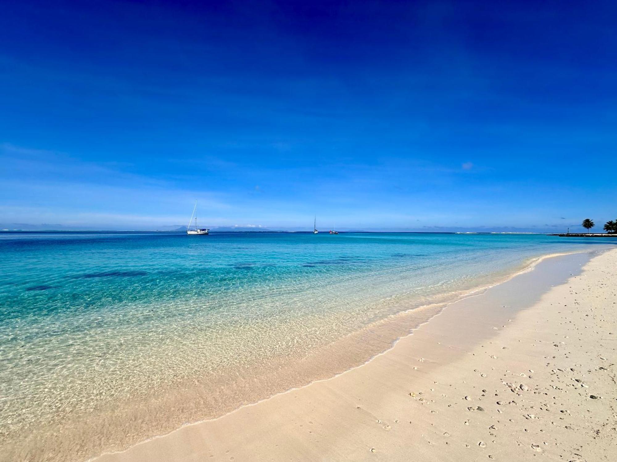 Meri Lodge Huahine Fare Kültér fotó