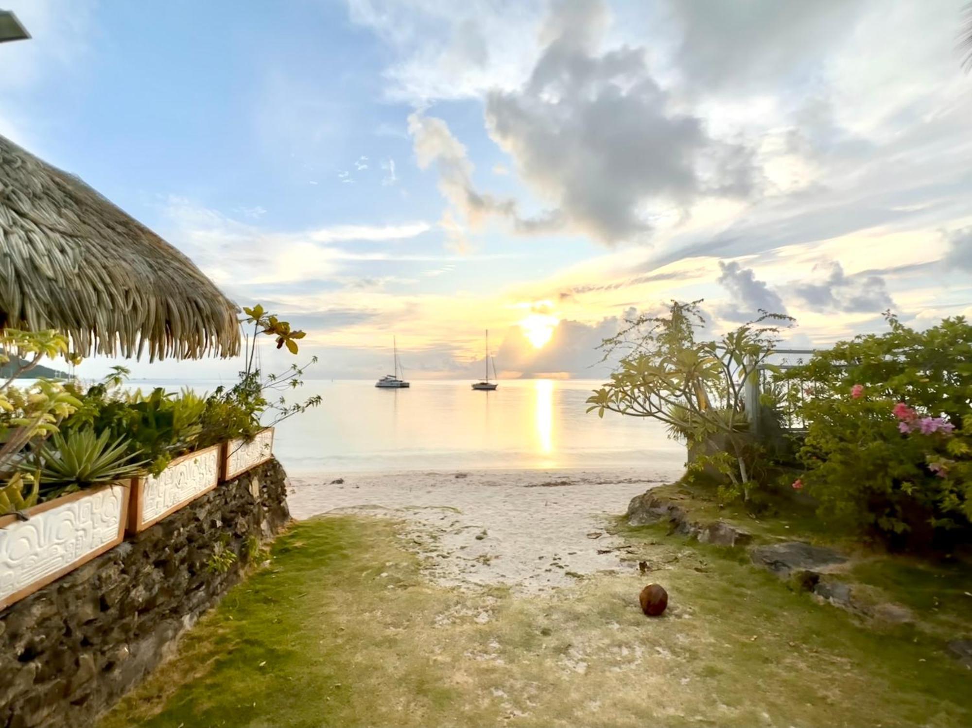 Meri Lodge Huahine Fare Kültér fotó